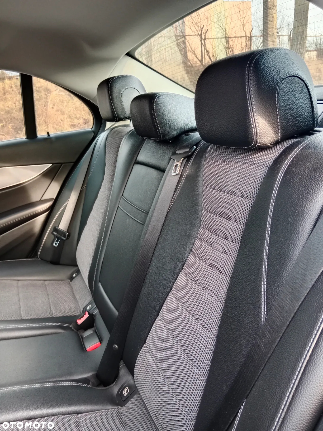 Mercedes-Benz Klasa E 220 d 9G-TRONIC Avantgarde - 19