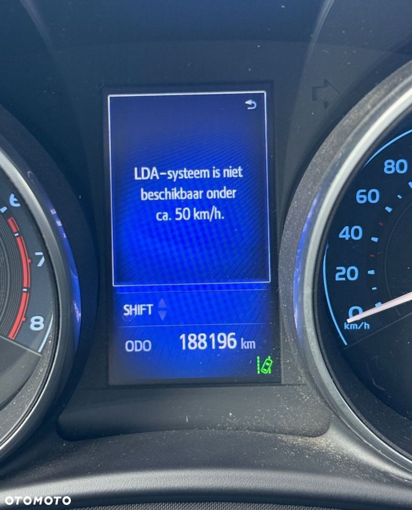 Toyota Auris 1.33 Dual-VVT-i - 8