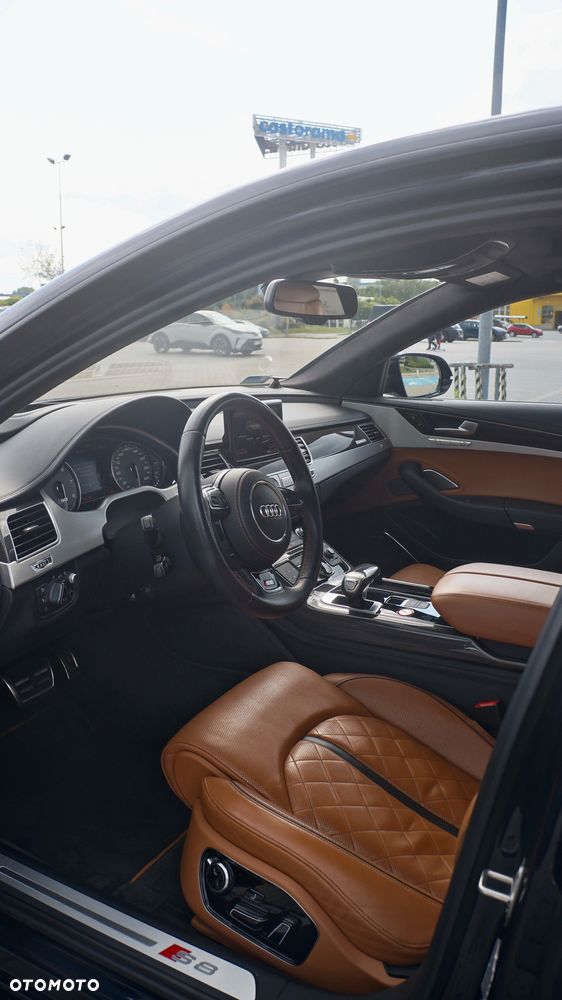 Audi S8 Plus 4.0 TFSI Quattro - 19