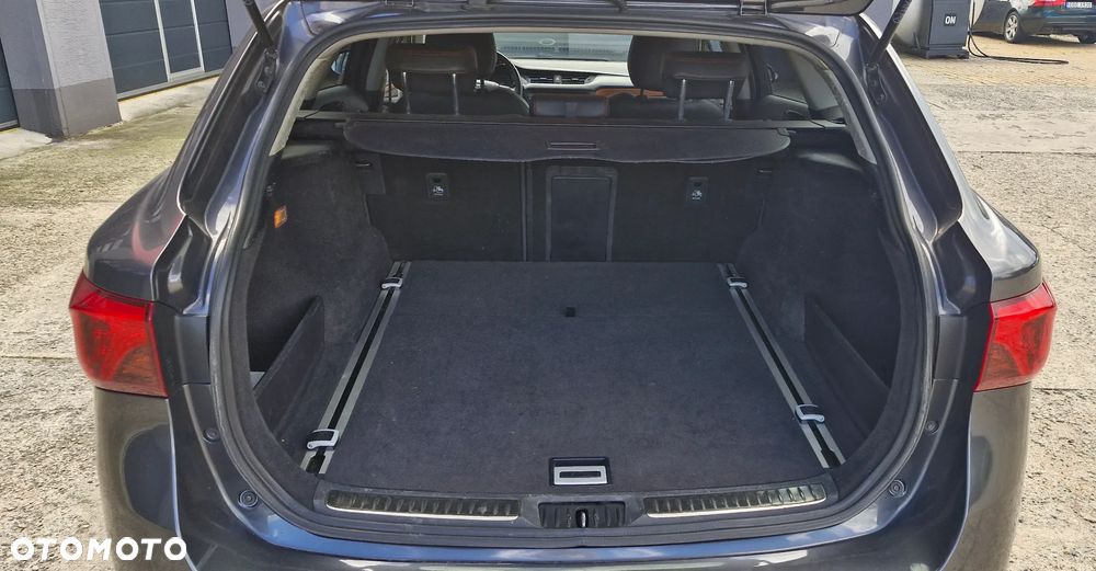 Toyota Avensis - 12