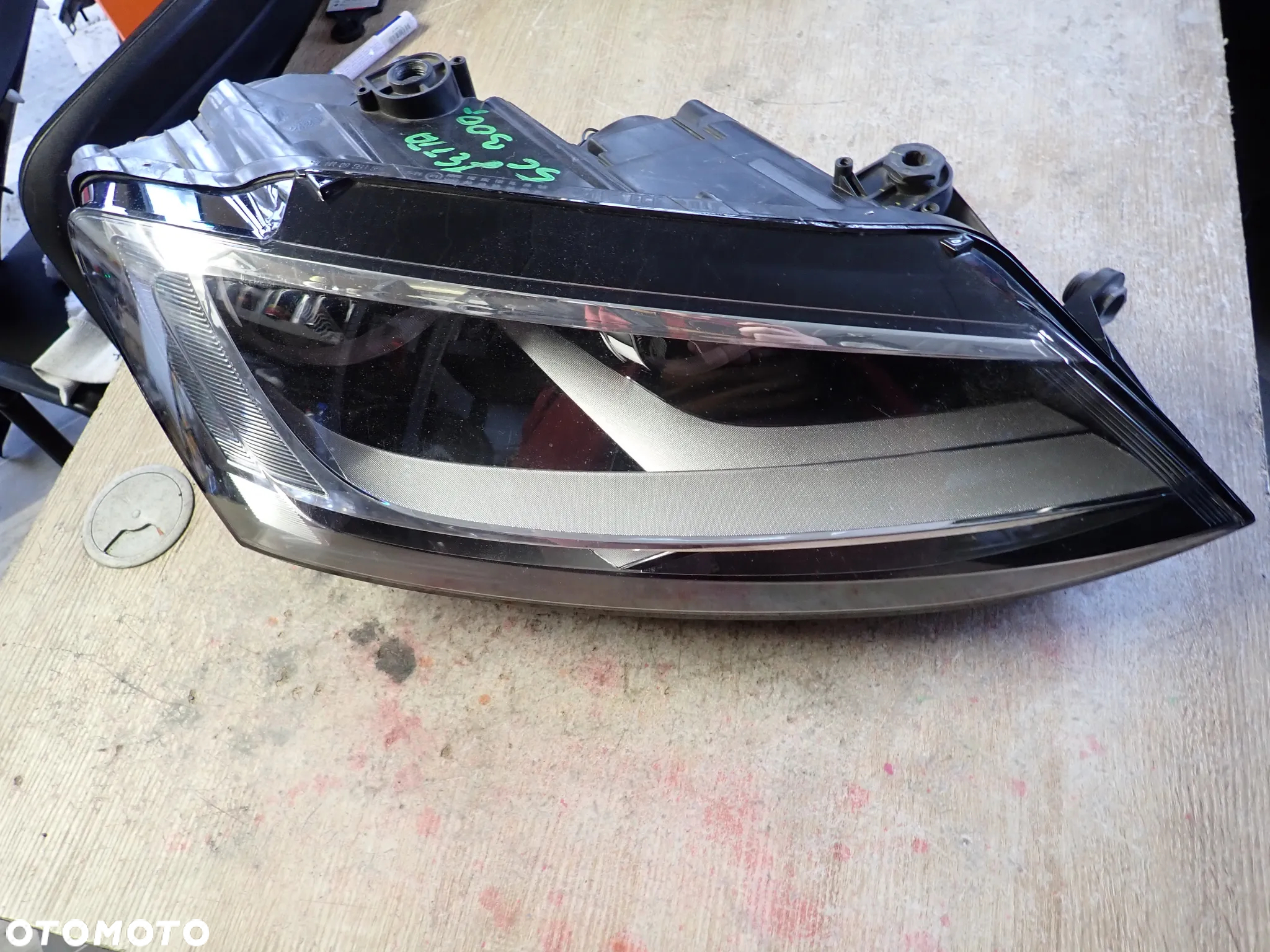 VOLKSWAGEN JETTA 5C LAMPA PRAWY PRZÓD 5C7941006A - 3