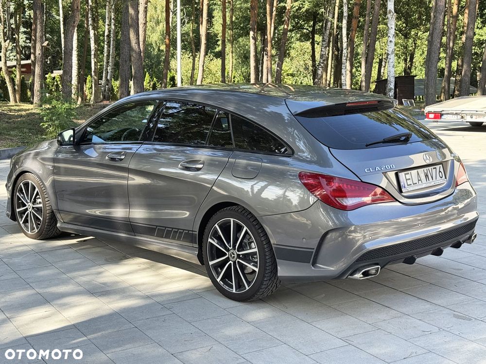 Mercedes-Benz CLA 200 7G-DCT AMG Line - 10