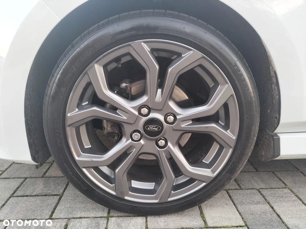 Ford Fiesta 1.0 EcoBoost S&S ST-LINE - 26