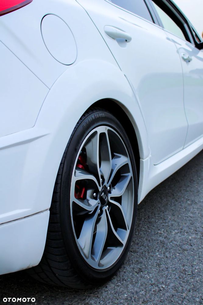 Kia Ceed 1.6 T-GDI GT XL - 3