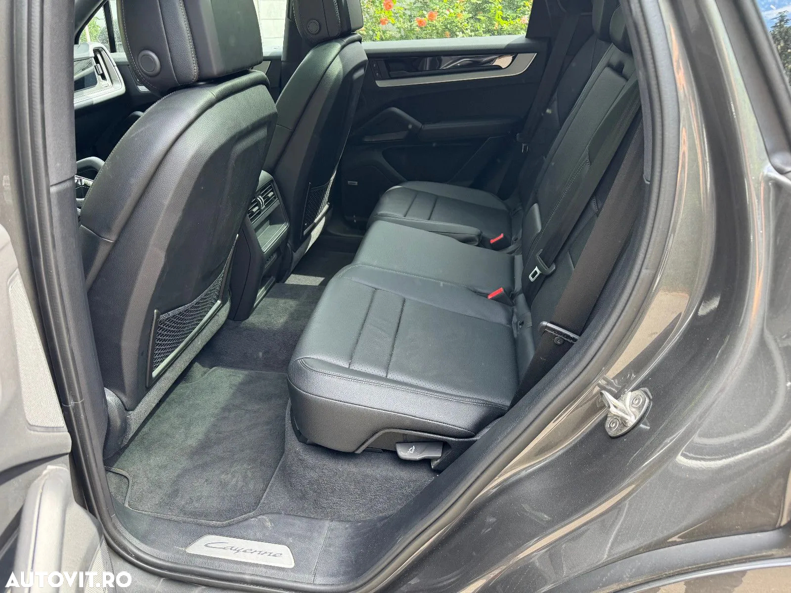 Porsche Cayenne - 12