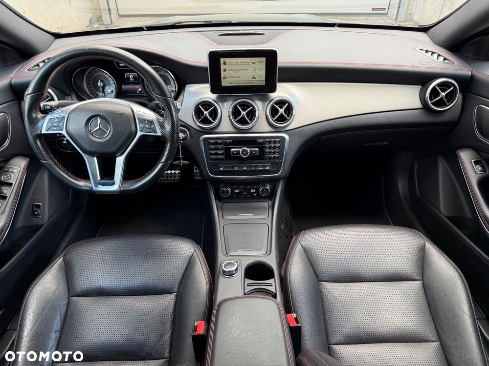 Mercedes-Benz CLA 200 7G-DCT AMG Line - 9