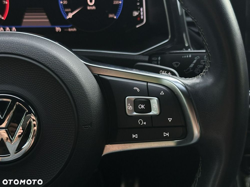 Volkswagen T-Roc - 36