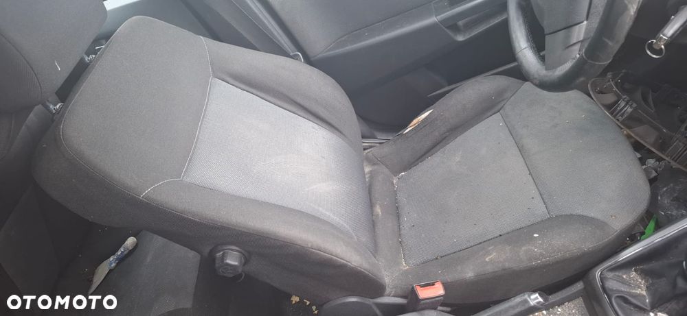 OPEL ASTRA H III KOMBI 04-06 1.4 90KM RADIOODTWARZACZ RADIO - 23