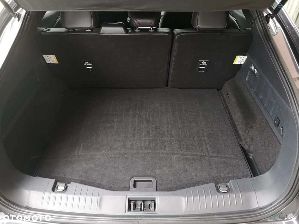 Ford Mustang Mach-E AWD - 34