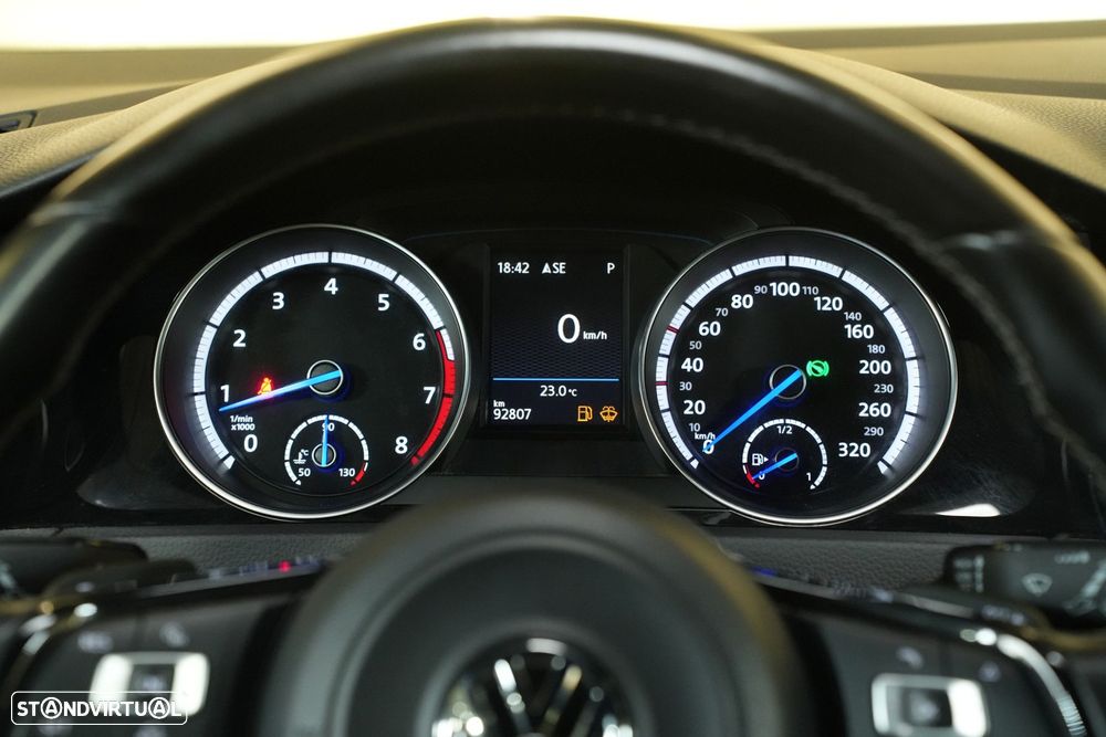 VW Golf 2.0 TSI R DSG - 26