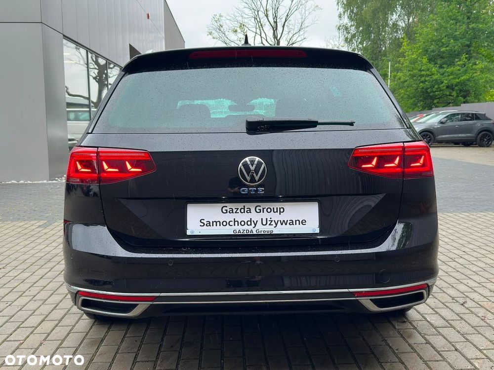 Volkswagen Passat - 9
