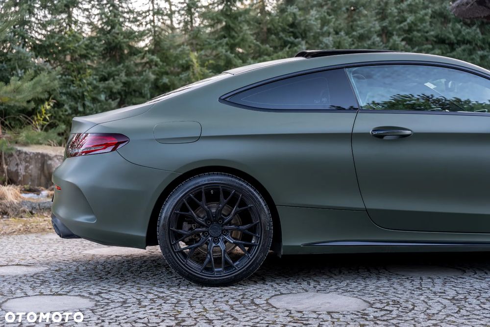 Mercedes-Benz Klasa C AMG 43 4Matic 9G-TRONIC - 16