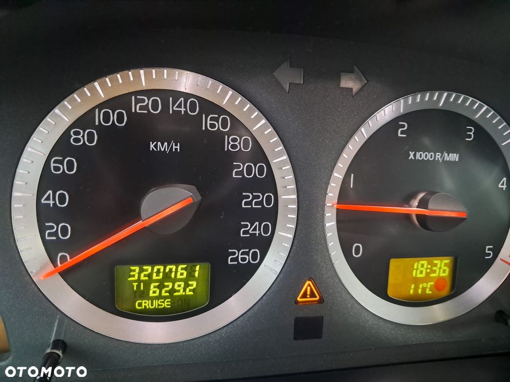 Volvo V70 2.4 D DPF Edition Comfort - 3