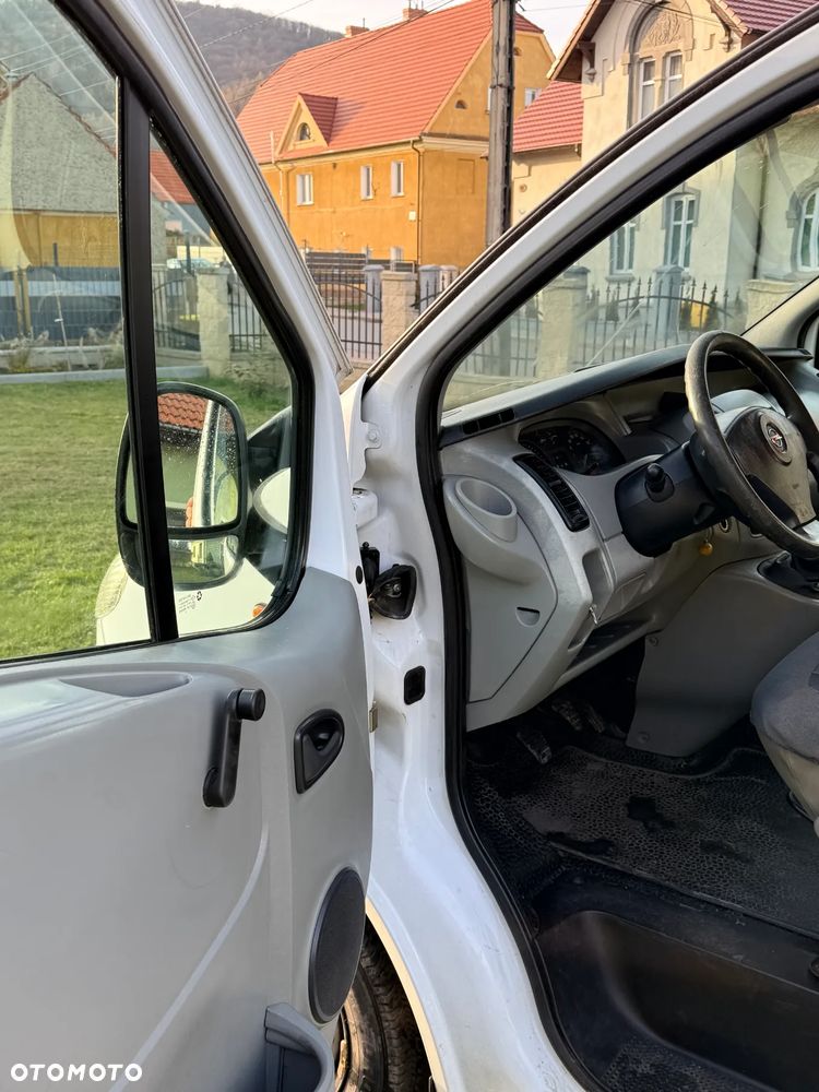Opel Vivaro - 12