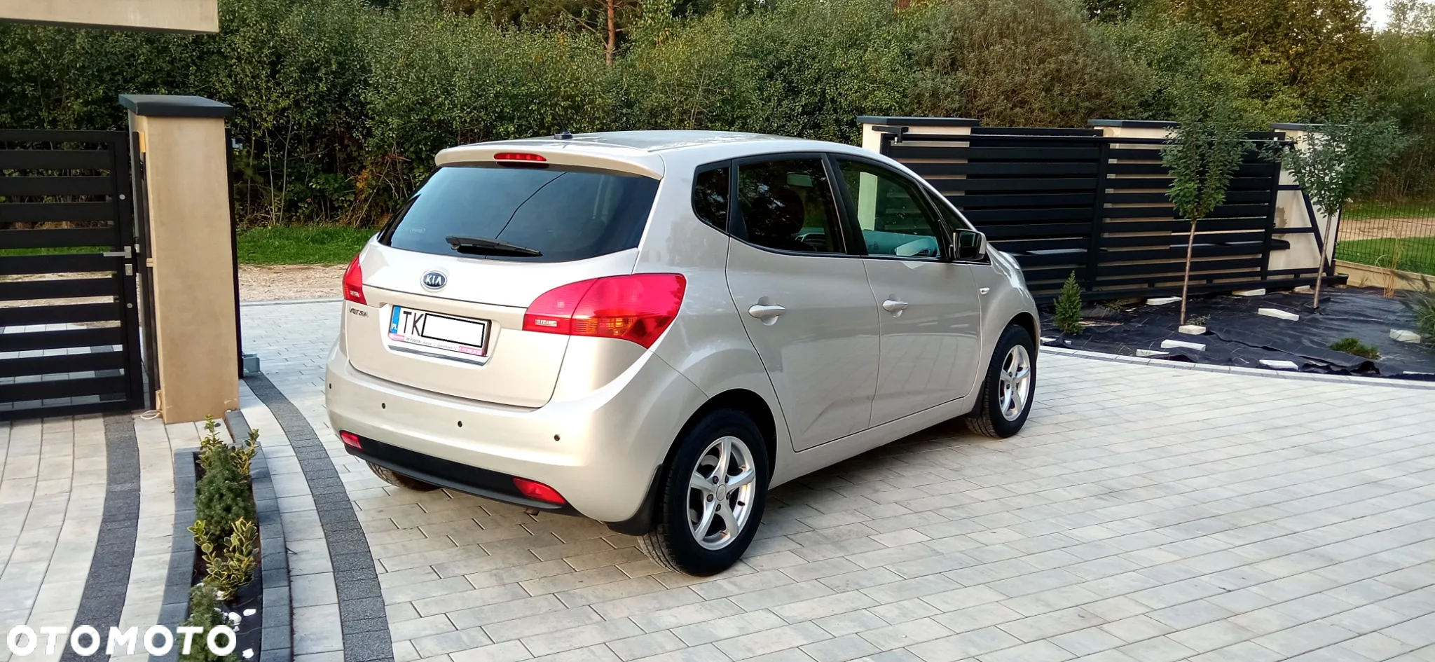 Kia Venga - 14