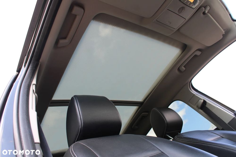 Ford Kuga 2.0 TDCi 2x4 Titanium - 17
