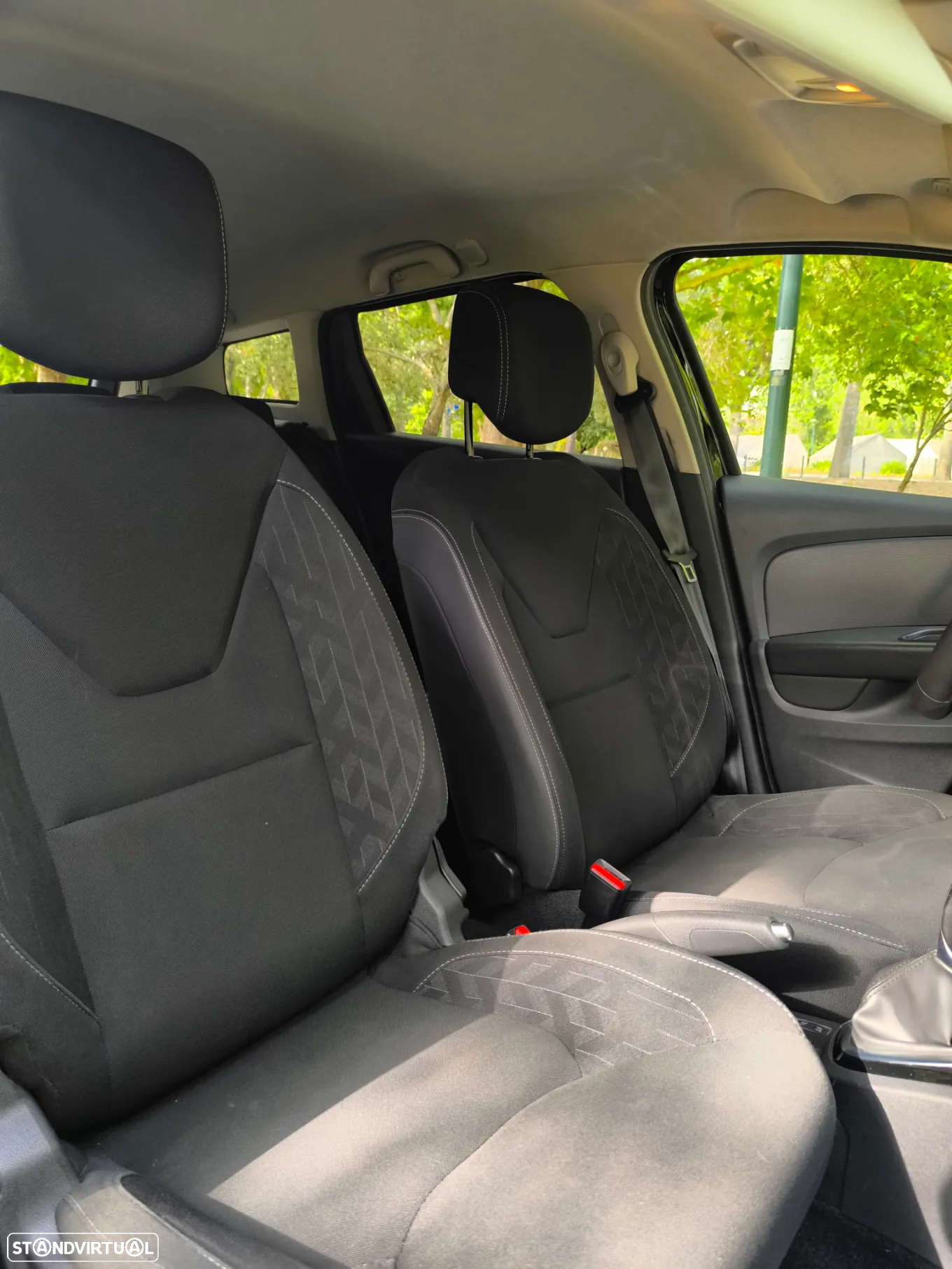 Renault Clio Sport Tourer 1.5 dCi Limited EDC - 23