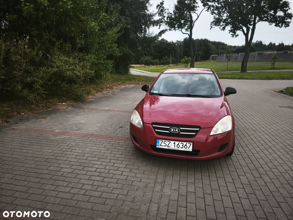 Kia Ceed 1.6 Comfort - 1