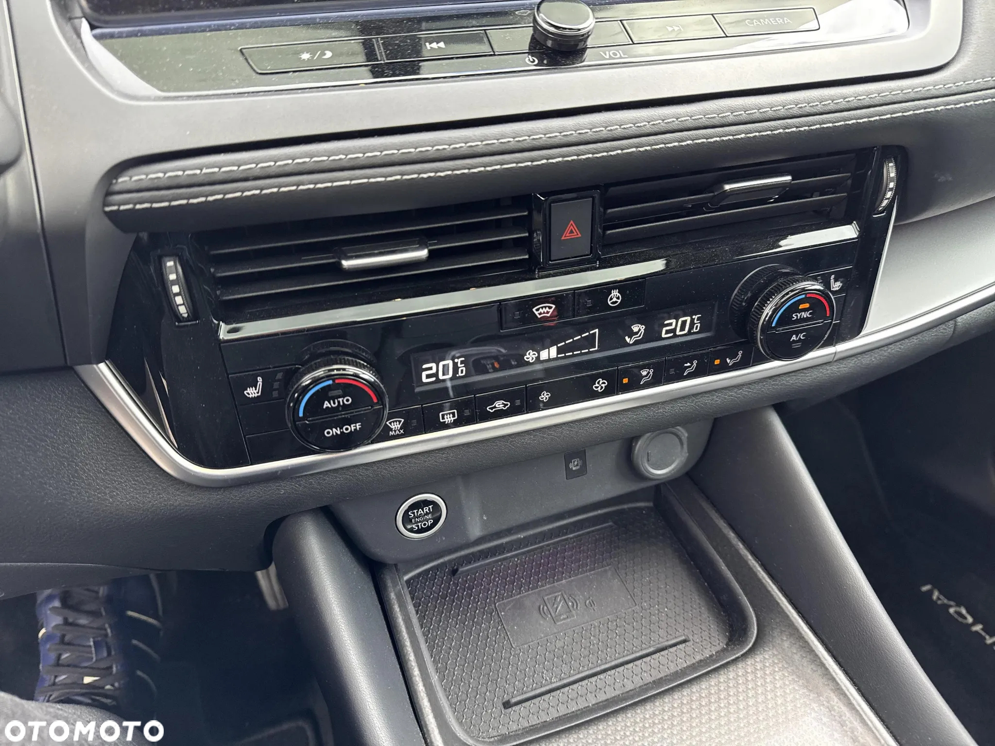 Nissan Qashqai - 25