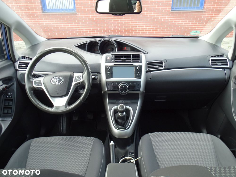 Toyota Verso 1.6 D-4D Prestige - 8