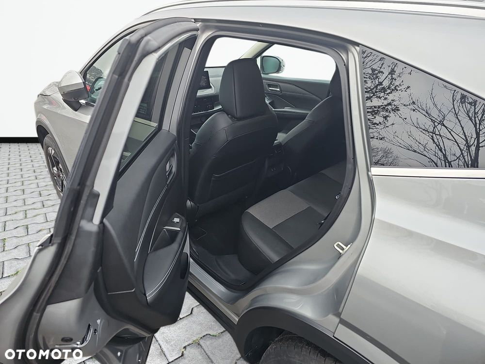 Nissan Qashqai 1.3 DIG-T MHEV N-Connecta Xtronic - 10
