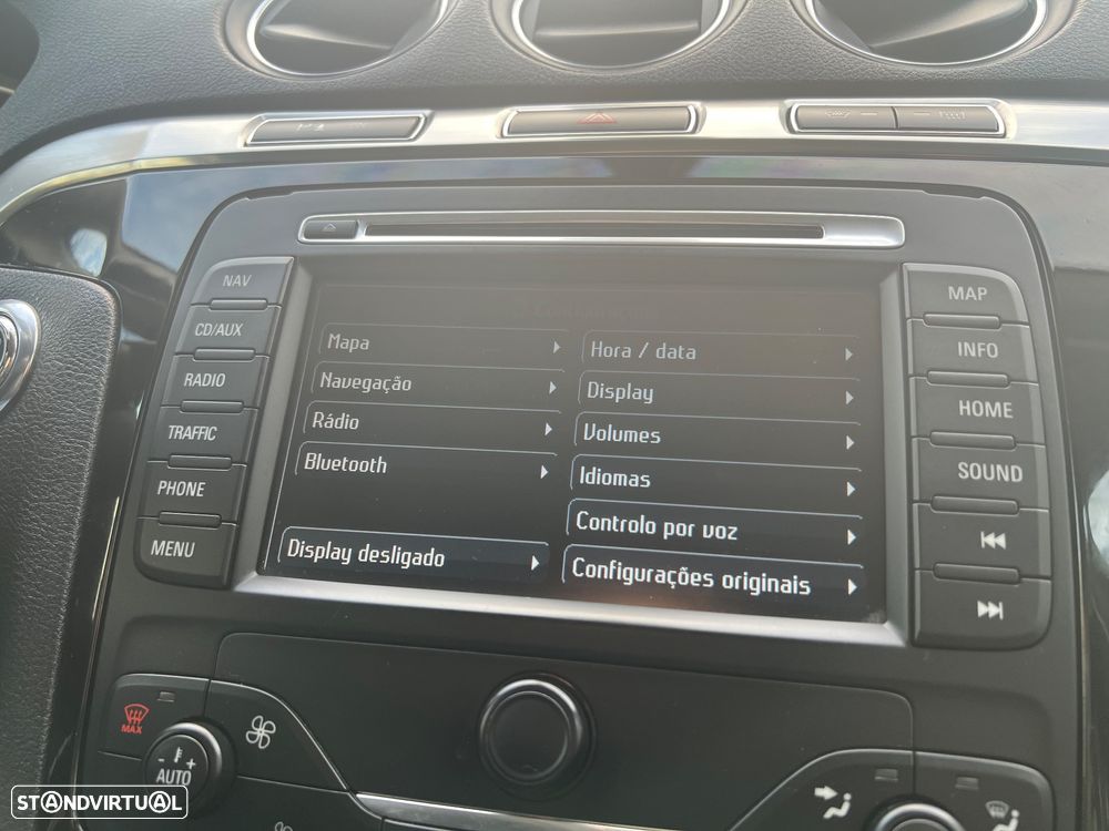 Ford S-Max 2.0 TDCi Titanium 7L - 27