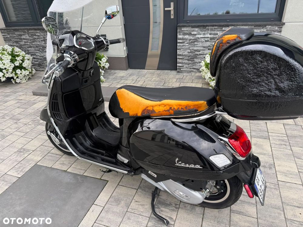 Piaggio Vespa - 2