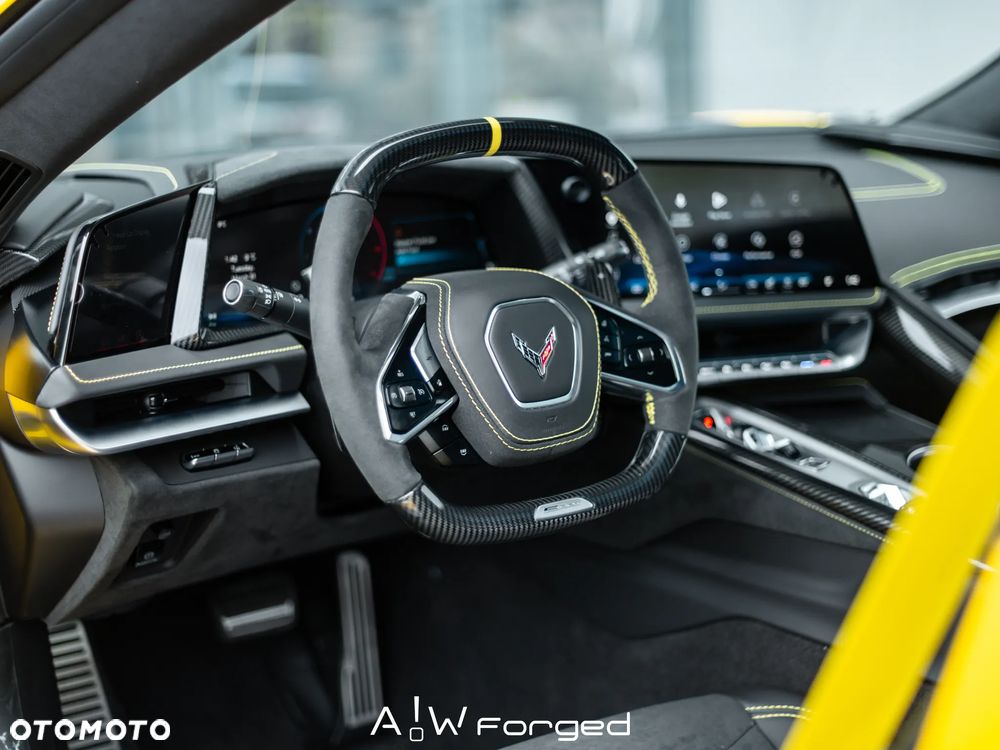 Chevrolet Corvette - 23