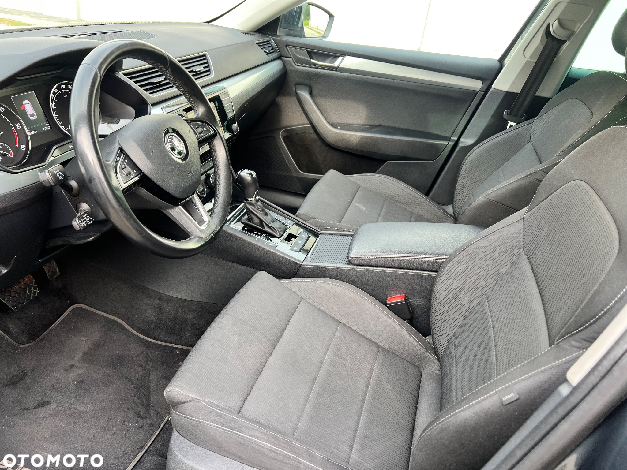Skoda Superb 2.0 TDI Ambition DSG - 20