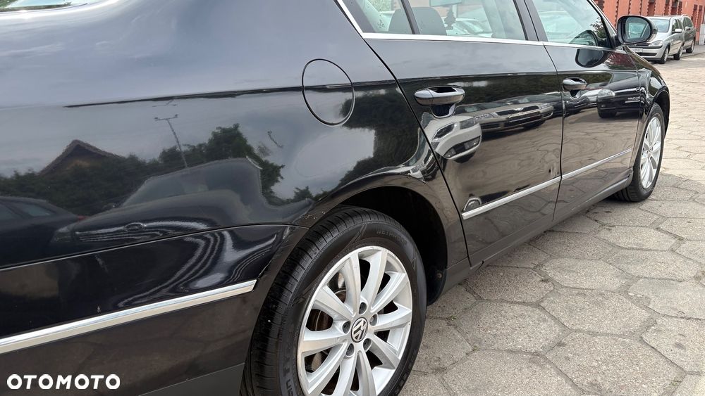 Volkswagen Passat 2.0 TDI Comfortline DSG - 13