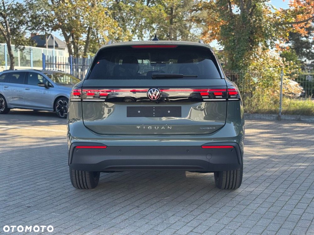 Volkswagen Tiguan - 13