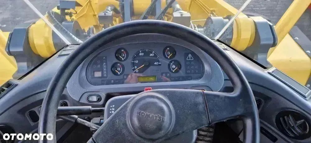 Komatsu WA 470 ładowarka stan b.dobry - 13