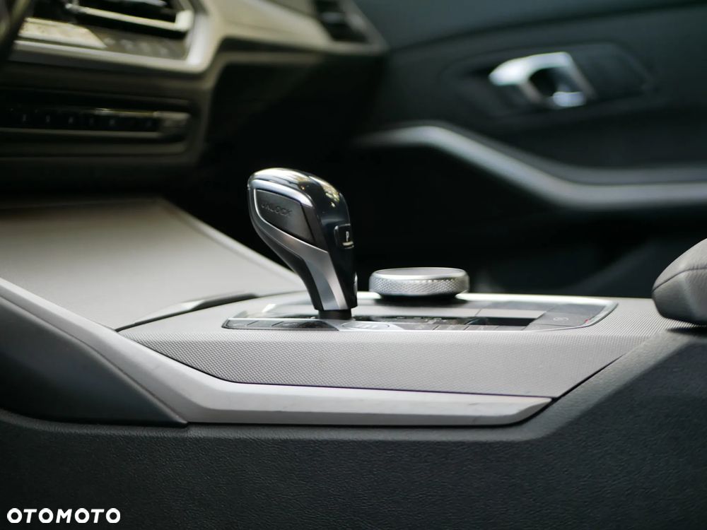 BMW Seria 3 - 39