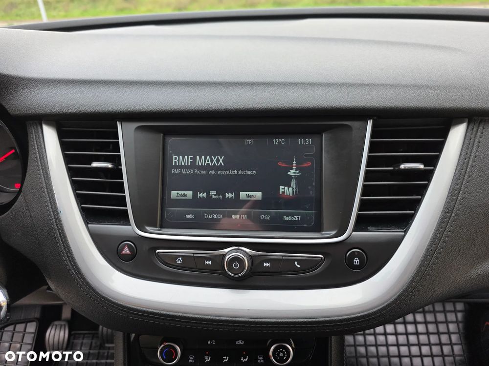 Opel Grandland X 1.2 T Enjoy S&S - 16