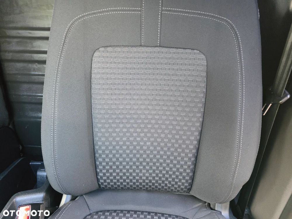 Ford Transit Connect - 16