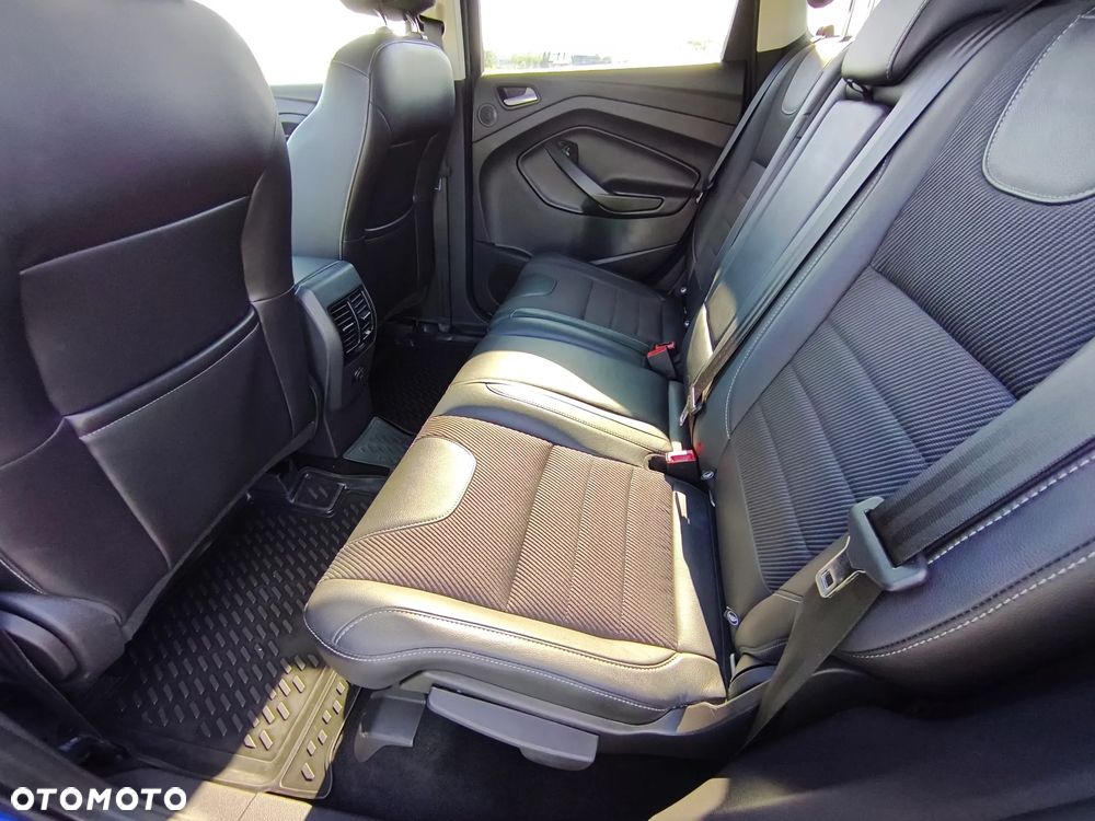 Ford Kuga 2.0 TDCi 4x4 Titanium - 16