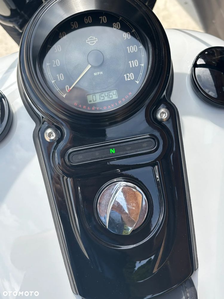 Harley-Davidson Dyna Fat Bob - 12