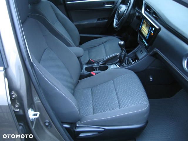 Toyota Corolla 1.6 Premium EU6 - 22