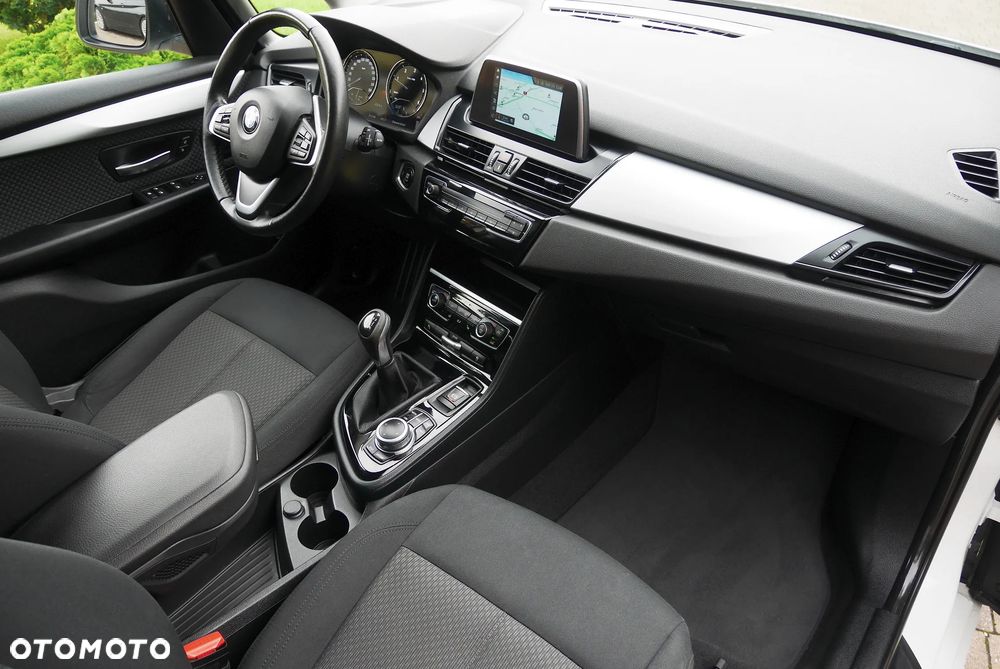 BMW Seria 2 218d Sport Line - 23