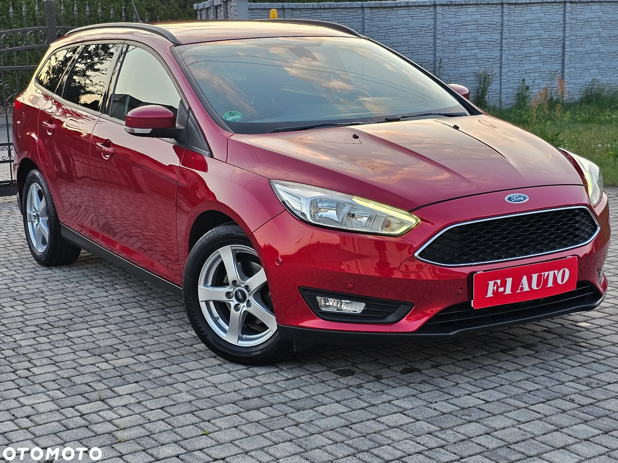 Ford Focus Turnier 1.0 EcoBoost Start-Stopp-System ACTIVE X - 6