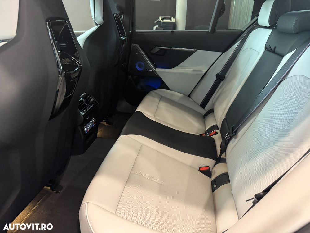 BMW M5 xDrive AT PHEV - 13