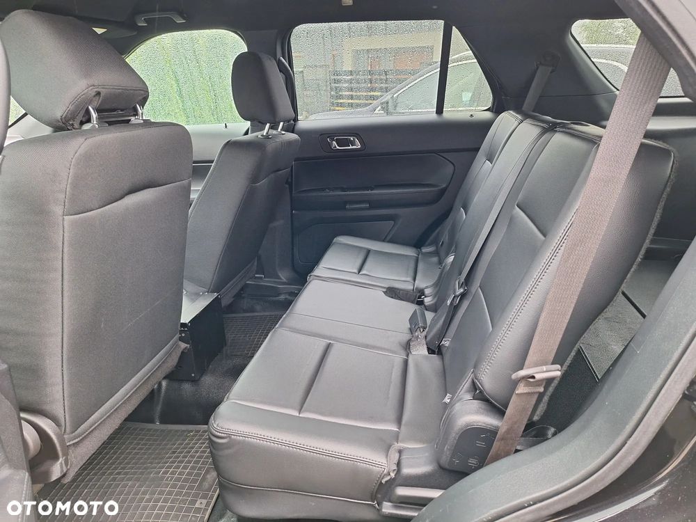 Ford Explorer - 12