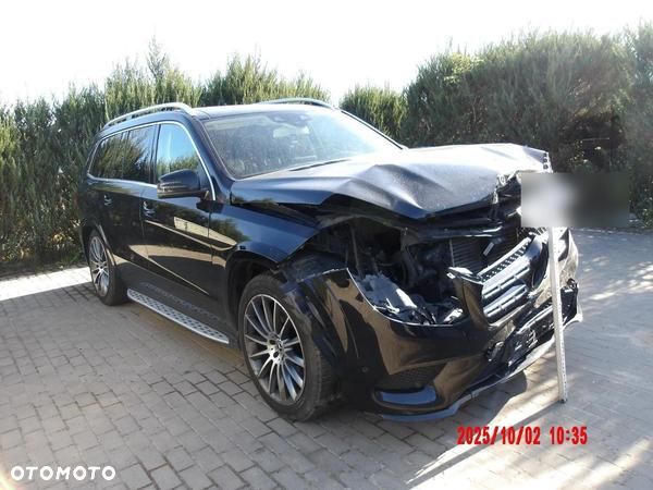 Mercedes-Benz GLS - 1