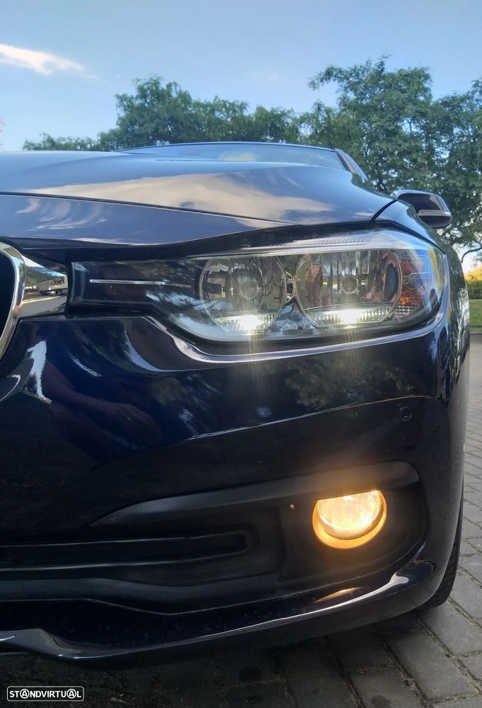 BMW 320 d Touring Advantage Auto - 10