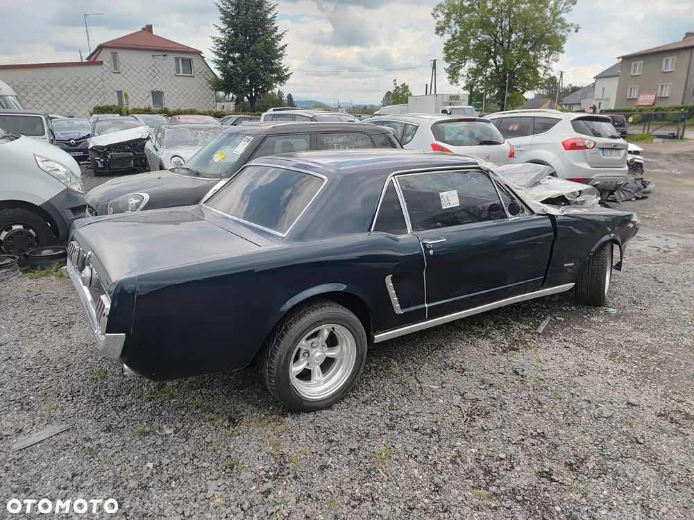 Ford Mustang - 2