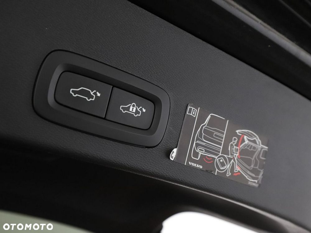 Volvo XC 40 D3 Momentum - 40
