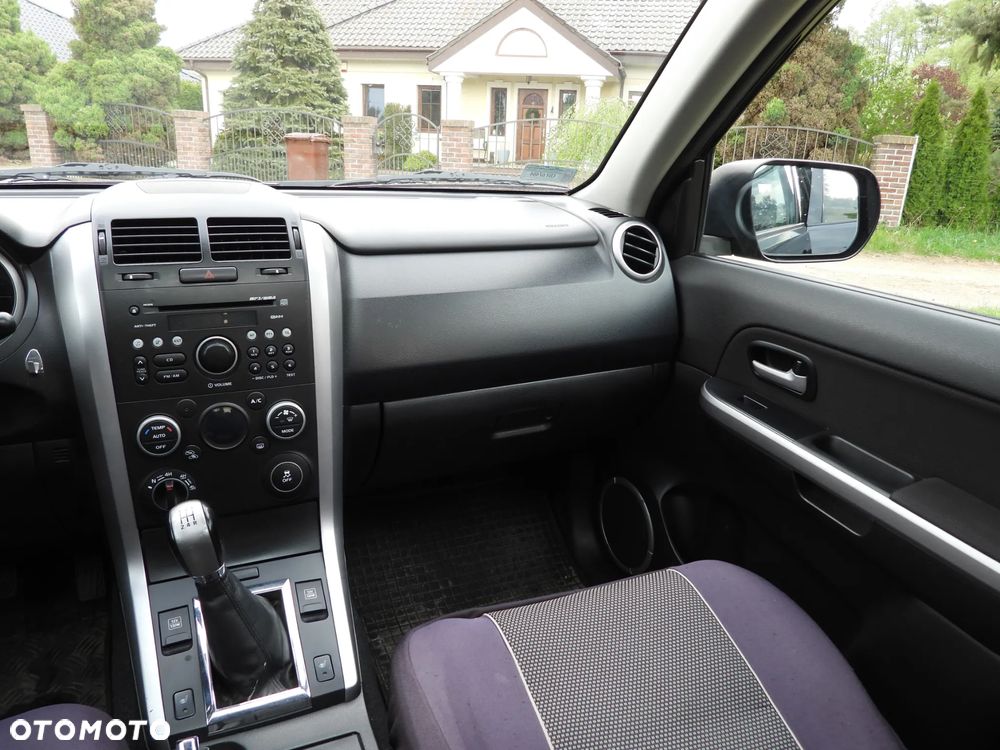 Suzuki Grand Vitara 2.4 Premium - 13