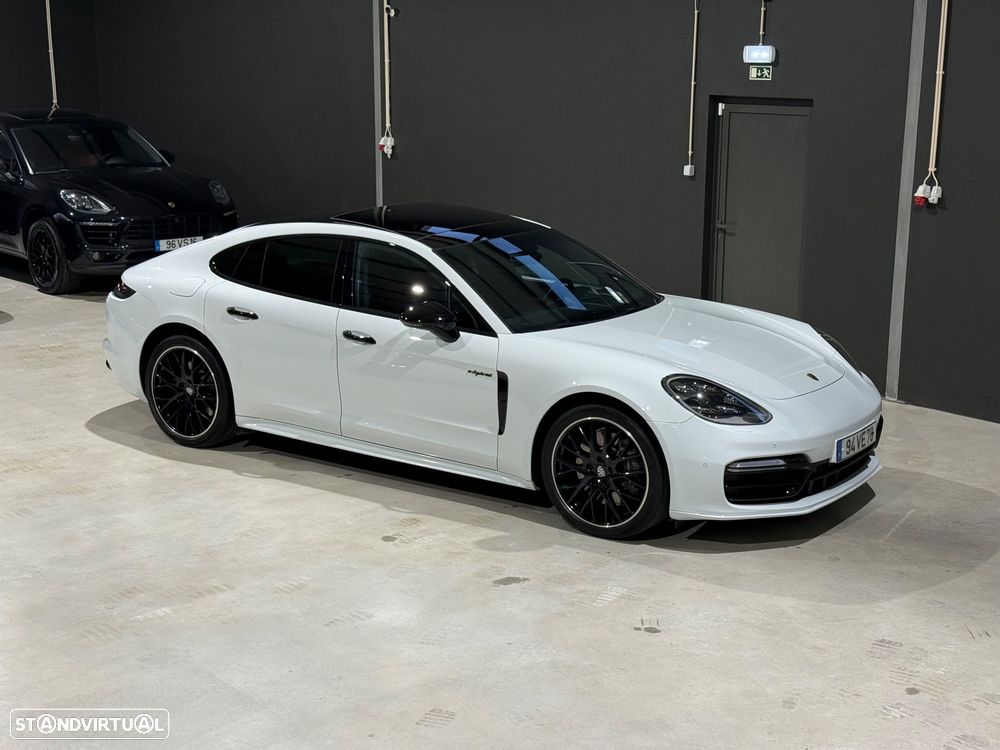 Porsche Panamera 4 E-Hybrid - 5