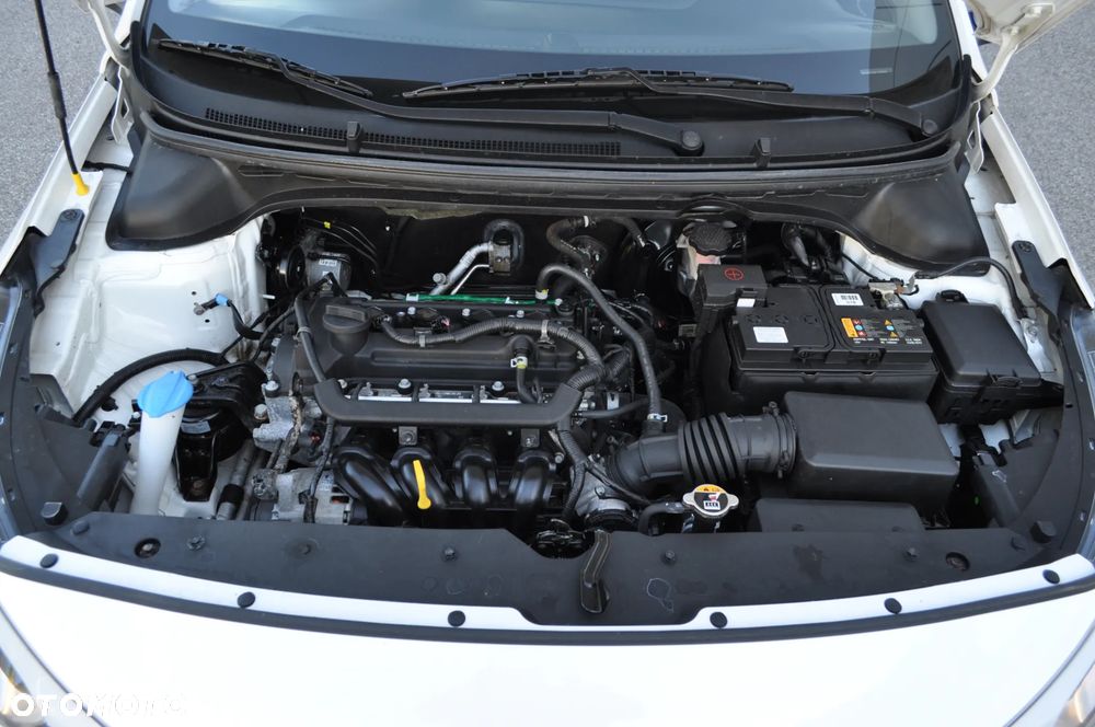 Hyundai i20 1.2 Select - 31