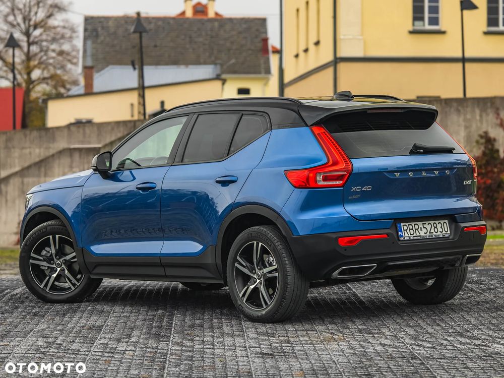 Volvo XC 40 D4 AWD Geartronic R-Design - 35